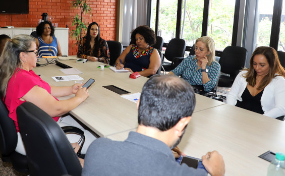 COEQTO participa de reunião com Governo do TO para tratar da situação das escolas do território Kalunga do Mimoso; alunos tinham aulas debaixo de árvore 